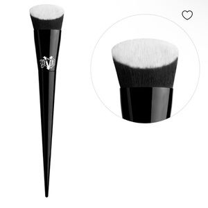 KVD Lock-it edge foundation #10 Brush